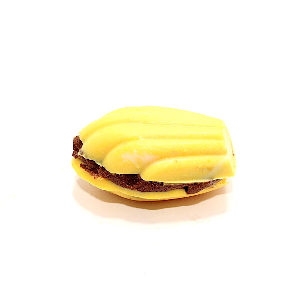 Mango brownie madeleines - Sunny Yellow Chocolate Treats - Marownie